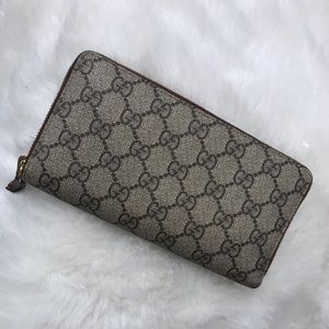 Authentic GUCCI GG supreme Zip Around Wallet EUC